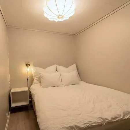 Heart Of Top-level Apartment *